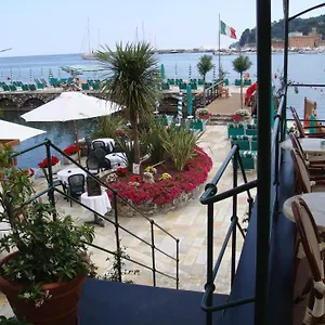 Helios Hotell